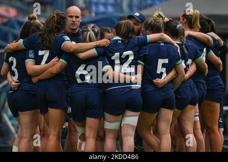 Scottish National Team am Ende der Scotland Women's 7s gegen Spain Women's 7s, ein Pool A Phase-Spiel der zweiten Etappe der Rugby Europe Sevens Championship Series 2022 in Krakau. Am Samstag, den 02. Juli 2022, im Henryk Reyman Municipal Stadium, Krakau, Woiwodschaft Kleinpolen, Polen. (Foto von Artur Widak/NurPhoto) Stockfoto