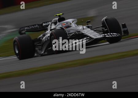Yuki Tsunoda aus Japan fährt die (22) Scuderia AlphaTauri AT03 Honda während des Rennens des Grand Prix von Großbritannien F1 in Silverstone am 3. Juli 2022 in Northampton, Großbritannien. (Foto von Jose Breton/Pics Action/NurPhoto) Stockfoto