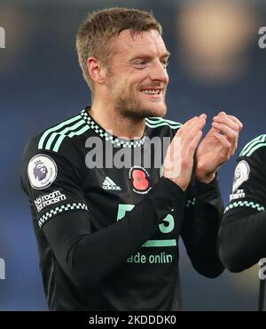 Liverpool, England, 5.. November 2022. Jamie Vardy von Leicester City applaudiert den Fans nach dem Sieg in der Premier League im Goodison Park, Liverpool. Bildnachweis sollte lauten: Lexy Ilsley / Sportimage Stockfoto