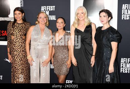 HOLLYWOOD, CA - NOVEMBER 04: (L-R) Dawn Dunning, Louisette Geiss, Larissa Gomes, Caitlin Dulany und Sarah Ann Masse nehmen an einer Sondervorführung von „She Stockfoto