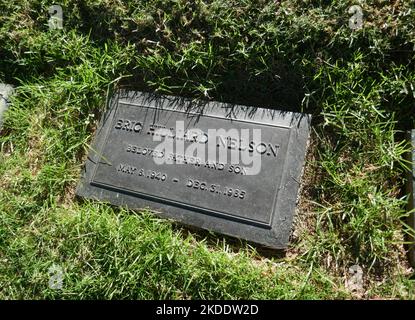 Los Angeles, California, USA 3.. November 2022 das Grab des Schauspielers/Sängers Ricky Nelson alias Eric Hilliard Nelson in der Revelation-Sektion im Forest Lawn Memorial Park Hollywood Hills am 3. November 2022 in Los Angeles, Kalifornien, USA. Foto von Barry King/Alamy Stockfoto Stockfoto