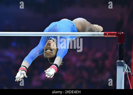 Liverpool, Großbritannien. 05.. November 2022. Rebeca Andrade (BRA) UB während der Weltmeisterschaften im Kunstturnen - Apparat Womenâ&#x80;&#X99;s und Menâ&#x80;&#X99;s Finale, Gymnastik in Liverpool, Vereinigtes Königreich, November 05 2022 Credit: Independent Photo Agency/Alamy Live News Stockfoto