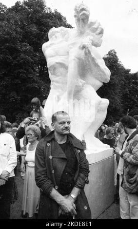 In Wuppertal wurde eine Skulptur die starke Linke zu Ehren von Friedrich Engels des Wiener Bildhauers Alfred Hrdlicka enthüllt. Juli 1981.Alfred Stockfoto