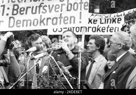 In Wuppertal wurde eine Skulptur die starke Linke zu Ehren von Friedrich Engels des Wiener Bildhauers Alfred Hrdlicka enthüllt. Juli 1981.Alfred Stockfoto