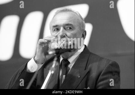 Begleitet von Protesten war die Parteikonferenz der rechtsextremen Republikaner im Jahr 1990, das Foto zeigt:, Deutschland Stockfoto