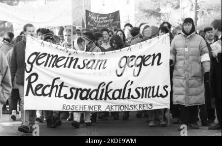 Begleitet von Protesten war die Parteikonferenz der rechtsextremen Republikaner im Jahr 1990, das Foto zeigt:, Deutschland Stockfoto