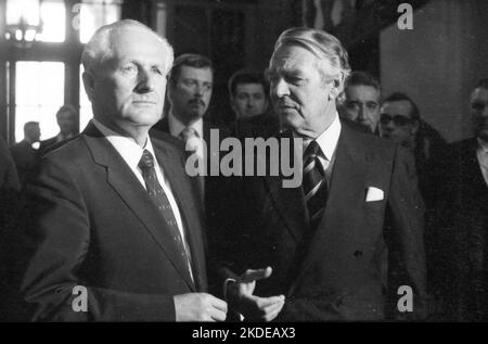 Der Krupp-Konzern nutzte den Besuch des wichtigen DDR-Politikers Günter Mittag in Bonn für Gespräche in der Villa Huegel mit Berthold Beitz Stockfoto