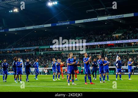 Bremen, Deutschland. 05. Nov, 2022. firo : 05.11.2022, Fußball, Fußball, 1. Liga, 1. Bundesliga, Saison 2022/2023, SV Werder Bremen - FC Schalke 04 Applaus, Applaus, Klatschen, Credit: dpa/Alamy Live News Stockfoto