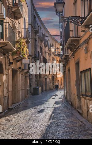 Kleine Straßen in Trapani an der Westküste Siziliens, Italien Stockfoto