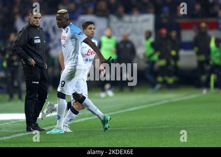 Giovanni Simeone von SSC Napoli ersetzt Victor Osimhen von SSC Napoli während des Serie-A-Spiels zwischen Atalanta BC und SSC Napoli am 5. November 2022 in Bergamo, Italien. Stockfoto