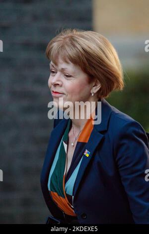 Downing Street, London, Großbritannien. 11.. Oktober 2022. Wendy Morton, Chief Whip, nimmt an der ersten Kabinettssitzung in der Downing Street 10 seit dem Conservativ Teil Stockfoto