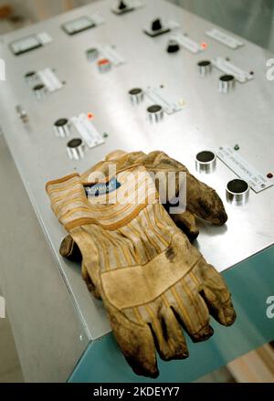 Ein Unternehmen in einer Gemeinde, eine Kläranlage, die Wasser reinigt. Stockfoto