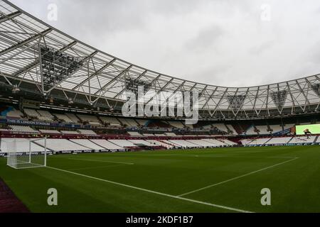 London, Großbritannien. 06.. November 2022. Eine allgemeine Ansicht des Stadions während des Premier League-Spiels West Ham United gegen Crystal Palace im London Stadium, London, Großbritannien, 6.. November 2022 (Foto von Arron Gent/News Images) in London, Großbritannien am 11/6/2022. (Foto von Arron Gent/News Images/Sipa USA) Quelle: SIPA USA/Alamy Live News Stockfoto