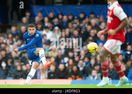 London, Großbritannien. 06.. November 2022. Thiago Silva von Chelsea während des Premier League-Spiels zwischen Chelsea und Arsenal in Stamford Bridge, London, England am 6. November 2022. Foto von Salvio Calabrese. Nur zur redaktionellen Verwendung, Lizenz für kommerzielle Nutzung erforderlich. Keine Verwendung bei Wetten, Spielen oder Veröffentlichungen einzelner Clubs/Vereine/Spieler. Kredit: UK Sports Pics Ltd/Alamy Live Nachrichten Stockfoto