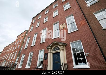 georgianisches Stadthaus 56 st stephens Green früher das earl of Meaths House, dann das St vincents Hospital, jetzt permanenter tsb dublin republic of ireland Stockfoto