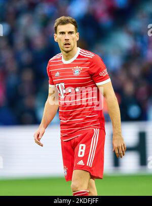 Berlin, Deutschland. 05.. November 2022. Leon GORETZKA, FCB 8 im Spiel HERTHA BSC BERLIN - FC BAYERN MÜNCHEN 2-3 1.Deutsche Fußballliga am 4. November 2022 in Berlin, Deutschland. Saison 2022/2023, Spieltag 13, 1.Bundesliga, FCB, München, 13.Spieltag Credit: Peter Schatz/Alamy Live News Stockfoto