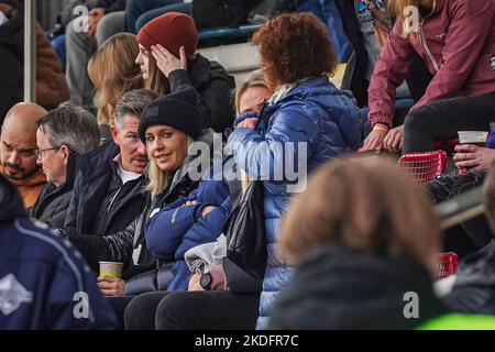 Frankfurt, Deutschland. 06.. November 2022. Frankfurt, Deutschland, November 6. 2022: Ehemalige Spielerin Lena Goessling vor dem FLYERALARM Frauen-Bundesliga-Spiel zwischen Eintracht Frankfurt und 1. FC Köln im Stadion Brentanobad in Frankfurt am Main. (Norina Toenges/Sports Press Photo/SPP) Quelle: SPP Sport Press Photo. /Alamy Live News Stockfoto