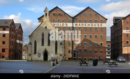 Historische Lagerhäuser und Mariners Museum, Gloucester Docks, Gloucestershire, England Stockfoto