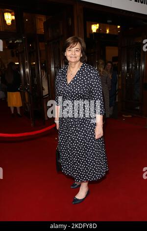 Cherie Blair (Ehefrau des ehemaligen Premierministers Tony Blair) nimmt an der Grease-Pressekonferenz im Dominion Theatre in London, Großbritannien, Teil. Stockfoto