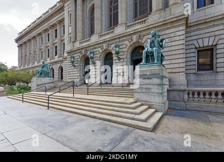 Das Cuyahoga County Court House ist ein visueller Zwilling des Cleveland City Hall, zwei Blocks östlich an der Lakeside Avenue. Stockfoto