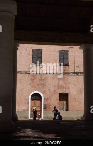 Fassade eines Hauses in der Stadt Ile Rousse Korsika Balagne Frankreich Stockfoto