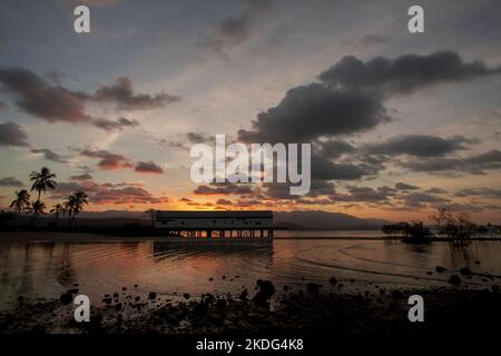 atardecer en Port douglas Stockfoto