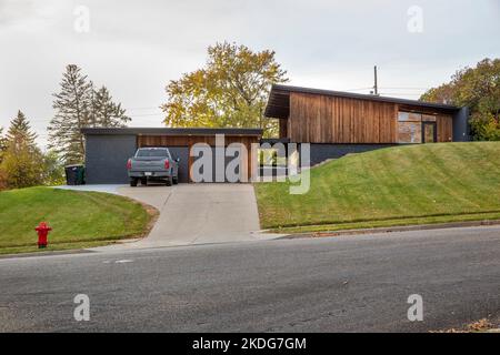 Architektur eines modernen Hauses aus der Mitte des 1958. Jahrhunderts, das vom Architekten Robert Ritterbush und Julie Ritterbush in Bismarck, North Dakota, erbaut wurde Stockfoto