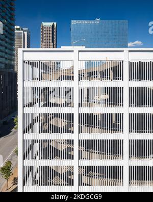 Parkhaus in der Innenstadt von St. Louis, Ich Bin'S Stockfoto