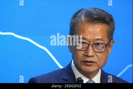 Paul Chan Mo-po, Finanzsekretär von Hongkong SAR, nimmt am Global Financial Leaders' Investment Summit im Four Seasons Hotel in Central Teil.02NOV22 SCMP / Sam Tsang Stockfoto