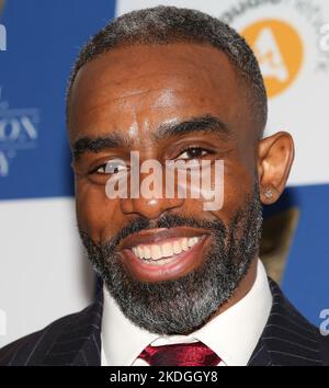 Charles Venn nimmt an den Royal Television Society Program Awards im Grosvenor House Hotel in London Teil Stockfoto