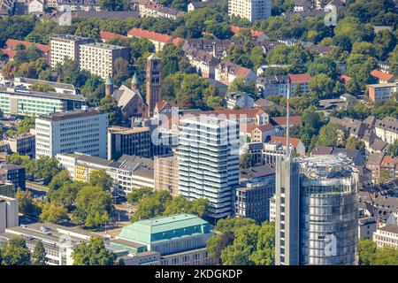 Luftaufnahme, Neubau Wohngebäude Hochhaus Huyssen Quartier, Erlöserkirche Essen, Südviertel, Essen, Ruhrgebiet, Nordrhein-Westfalen Stockfoto