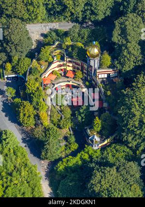 Luftaufnahme, Ronald McDonald Haus, buntes Friedensreich Hundertwasser Haus im Grugapark, Essen-Rüttenscheid, Essen, Ruhrgebiet, Nordrhein-Westfalen Stockfoto