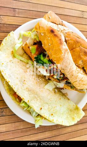Typische Mexikanische Gerichte Tortas Tacos Empanadas Und Tamales In El