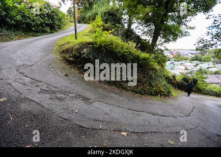 Die steilste Straße der Welt, in,Zentrum,von,Harlech,Gwynedd,County,Gwynedd County,Wales,Walisisch,anerkannt,von,Guinness Buch der Rekorde, Stockfoto