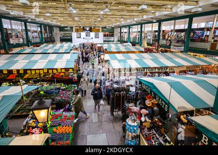 Markthalle, innen, beliebt, undercover, Markt, Einkaufen, Einzelhandel, Outlet, in,Zentrum,von,Shrewsbury,Shropshire,England,Englisch,GB,Großbritannien,Britisch,Europa, Stockfoto