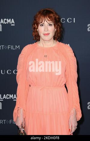 Los Angleles, USA. 05.. November 2022. Molly Ringwald nimmt an der LACMA ART FILM GALA 2022 Teil, die Gucci am 05. November 2022 im Los Angeles County Museum of Art in Los Angeles, Kalifornien, präsentierte. Foto: Crash/imageSPACE/Sipa USA Kredit: SIPA USA/Alamy Live News Stockfoto