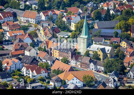 Luftaufnahme, Katholische Kirche St. Regina, Rhynern, Hamm, Ruhrgebiet, Nordrhein-Westfalen, Deutschland, Kultstätte, DE, Europa, Glaubensgemeinschaft, Platz o Stockfoto