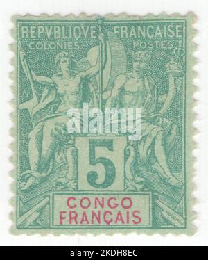 FRANZÖSISCH KONGO - 1892: Ein 5 Centimes Grün auf grünlicher Briefmarke, das ein Paar von altem gott und Göttin als Allegorie 'Navigation und Handel' darstellt. Es wurde von Louis-Eugene Mouchon entworfen. Frankreich begann im Jahr 1892 im Rahmen der Ausgabe für Navigation und Handel mit der Ausgabe von Briefmarken, die mit dem Namen des Territoriums gedruckt wurden. Eine Serie von üblichen Portomarken wurde ab 1884 herausgegeben, eine letzte erschien 1906. Danach verwendete jede Kolonie nur noch ihre eigenen Marken. Die Ausgabe von Navigation and Commerce ist eine Serie von Schlüsselmarken, die für die Kolonialgebiete Frankreichs ausgegeben wurden Stockfoto