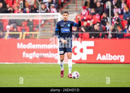 Aalborg, Dänemark. 06.. November 2022. Joel Felix (4) von Silkeborg, WENN er während des Superliga-Spiels 3F zwischen Aalborg Boldklub und Silkeborg IM Aalborg Portland Park in Aalborg gesehen wurde. (Foto: Gonzales Photo/Alamy Live News Stockfoto