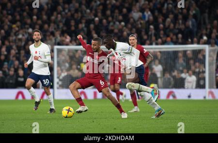 London, Großbritannien. 06.. November 2022. Thiago Alcantara aus Liverpool (c) in Aktion. Premier League Spiel, Tottenham Hotspur gegen Liverpool am Sonntag, 6.. November 2022, im Tottenham Hotspur Stadium in London. Dieses Bild darf nur für redaktionelle Zwecke verwendet werden. Nur zur redaktionellen Verwendung, Lizenz für kommerzielle Nutzung erforderlich. Keine Verwendung bei Wetten, Spielen oder Publikationen eines einzelnen Clubs/einer Liga/eines einzelnen Spielers. PIC by Sandra Mailer/Andrew Orchard Sports Photography/Alamy Live News Credit: Andrew Orchard Sports Photography/Alamy Live News Stockfoto