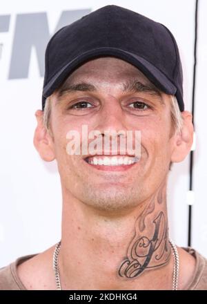 Carson, Usa. 05.. November 2022. (DATEI) Aaron Carter tot um 34 Uhr. Aaron Carter, ein ehemaliger Kinderpoppsänger und jüngerer Bruder von Nick Carter von Backstreet Boys, wurde am 5. November 2022 tot aufgefunden. CARSON, KALIFORNIEN, USA - 13. MAI: Der amerikanische Rapper, Sänger und Schauspieler Aaron Carter (Aaron Charles Carter) kommt zu dem 102,7 KIIS FM's 2017 Wango Tango, der am 13. Mai 2017 im StubHub Center in Carson, Kalifornien, USA, stattfand. (Foto von Xavier Collin/Image Press Agency) Quelle: Image Press Agency/Alamy Live News Stockfoto