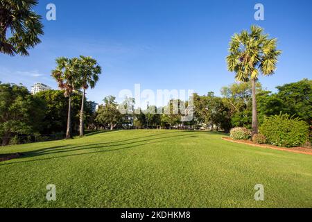 Der Bicentennial Park, auch Esplanade genannt, ist eine große Parklandschaft im Stadtzentrum von Darwin. Stockfoto
