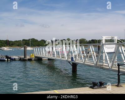 Ponton on the Hamble River, Hamble-Le-Rice, Hampshire, England, Großbritannien Stockfoto