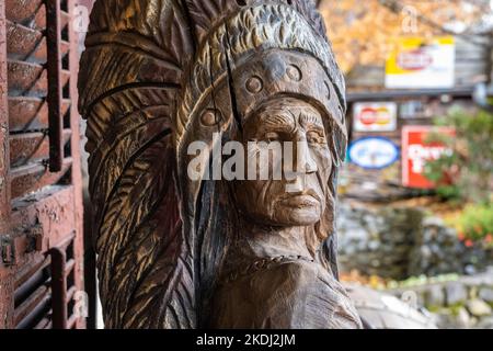 Vintage-Zigarrenladen im Black Bear Creek Antiques in den Blue Ridge Mountains in Clayton, Georgia, in der Nähe von Lake Burton. (USA) Stockfoto