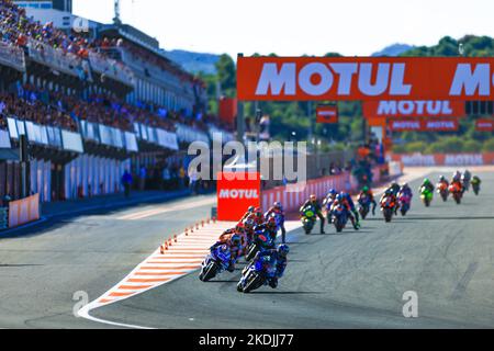 Valencia, Spanien. 6.. November 2022. Fahrer treten am 6. November 2022 beim MotoGP Grand Prix in Valencia, Spanien, an. Quelle: Qian Jun/Xinhua/Alamy Live News Stockfoto