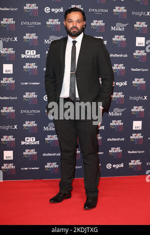 Azeem Rafiq nimmt bei der Battersea Evolution in London, Großbritannien, an den Sport Industry Awards Teil. Stockfoto