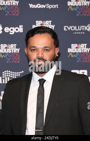 Azeem Rafiq nimmt bei der Battersea Evolution in London, Großbritannien, an den Sport Industry Awards Teil. Stockfoto