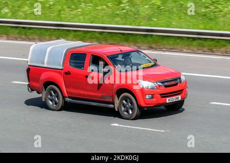 2018 Isuzu D-Max 2,5 TD Blade Doppelkabine Pickup 4dr Diesel Manual 4x4 auf der M6 Motorway UK Stockfoto