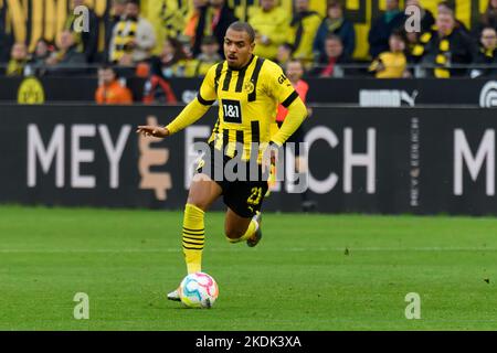 Donyell MALEN (DO) mit Ball, Single Action mit Ball, Action, Fußball 1. Bundesliga, 13. Spieltag, Borussia Dortmund (DO) - VfL Bochum (BO) 3: 0, am 5.. November 2022 in Dortmund. Stockfoto