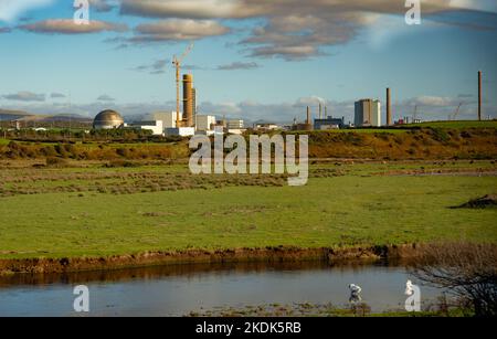 Sellafield, Standort für die Wiederaufbereitung und Stilllegung von Kernbrennstoffen, in der Nähe des Dorfes Seascale an der Küste der Irischen See in Cumbria, Großbritannien Stockfoto